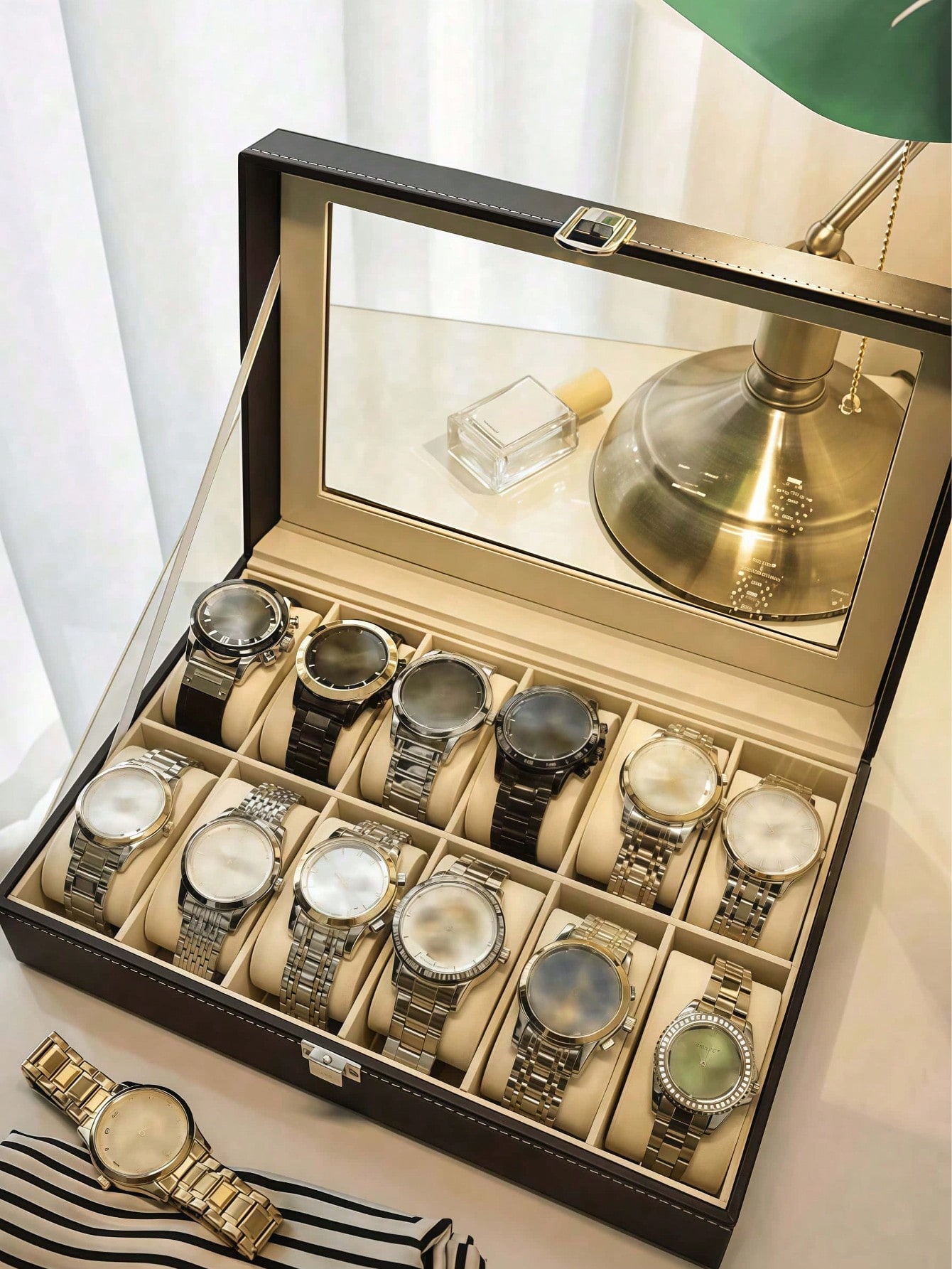 Leather Watch Box with Lock, L - Watch Display Box 评论和价格